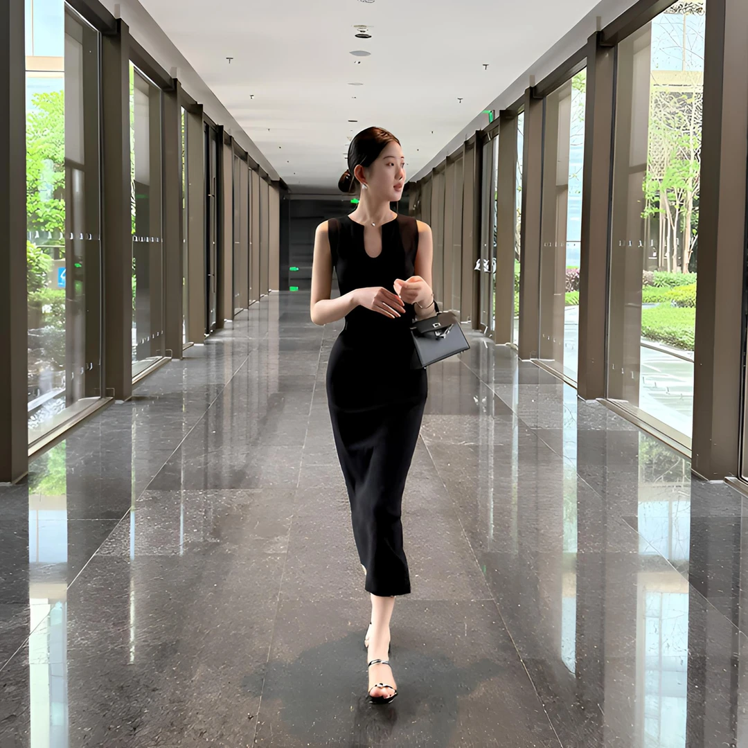 古早极简深V无袖针织背心裙连衣裙夏季显瘦高级感名媛包臀打底裙