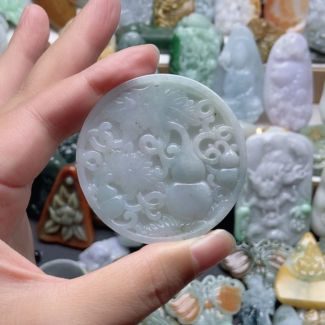翡翠未镶嵌颈饰翡翠