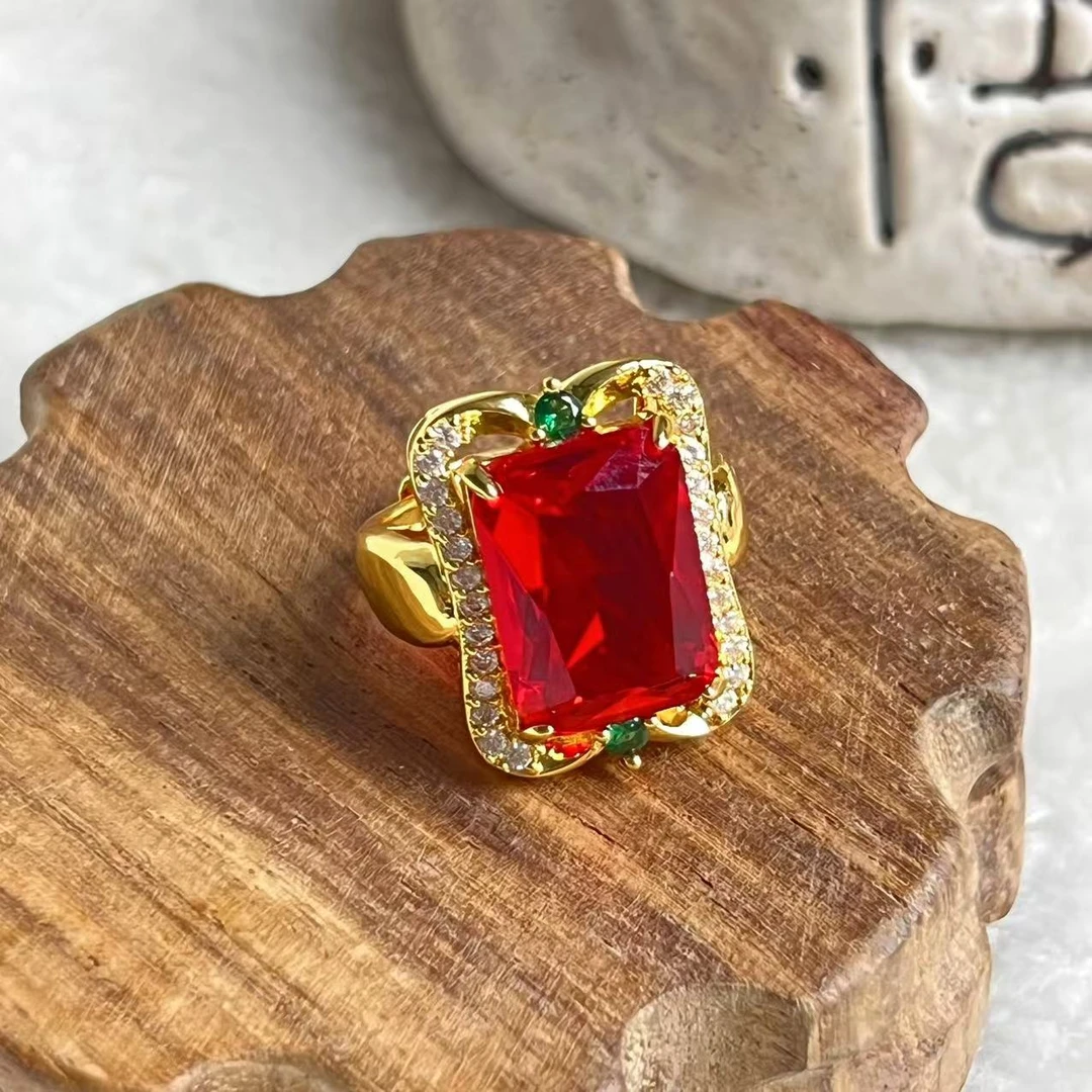 红方形时尚戒指高雅华丽华贵精美绝伦