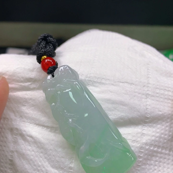 翡翠未镶嵌挂件翡翠