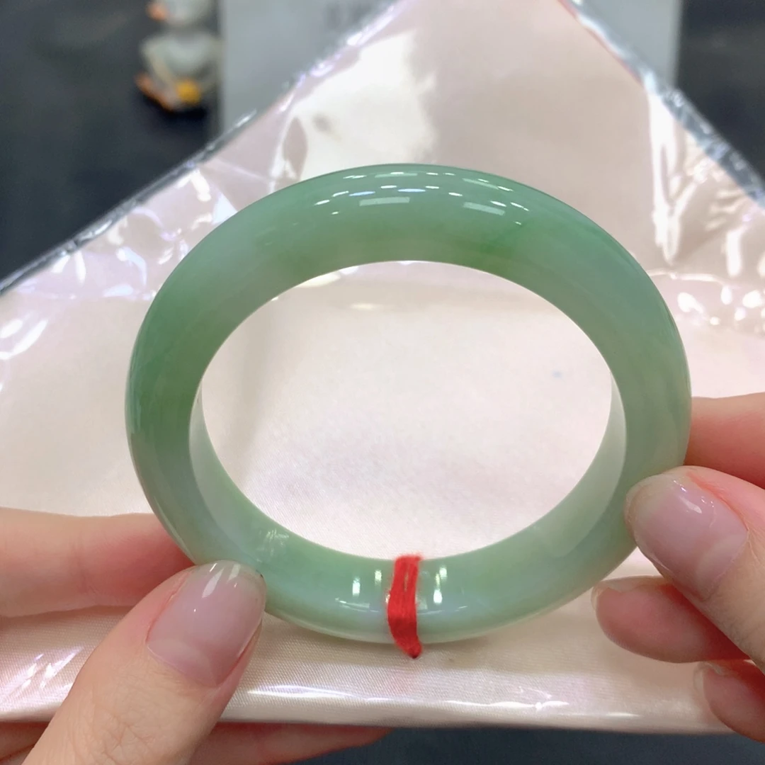 翡翠未镶嵌手镯21