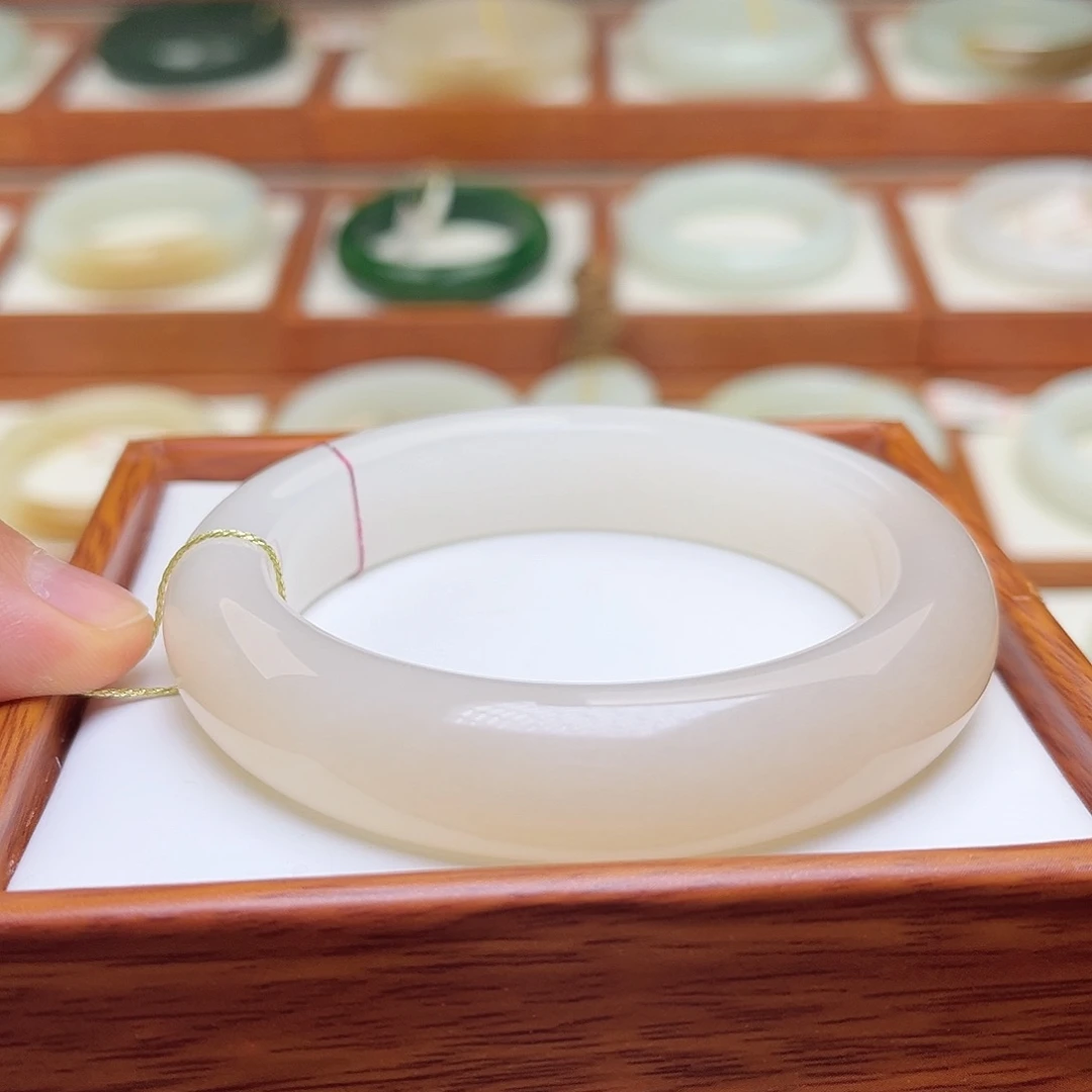 和田玉手镯未镶嵌58.6