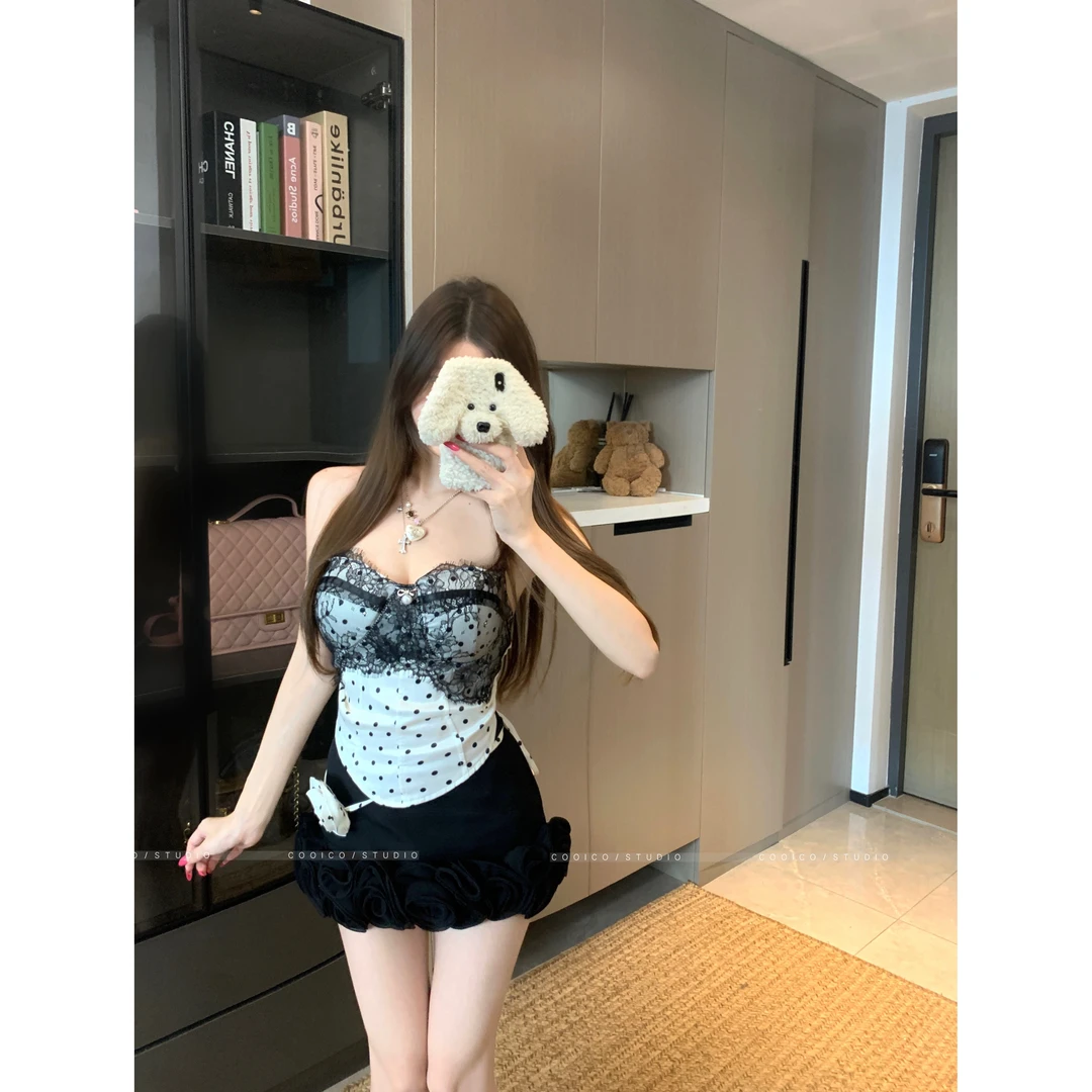 时尚百搭波点拼接蕾丝吊带上衣套装女重工立体花朵半身短裙两件套