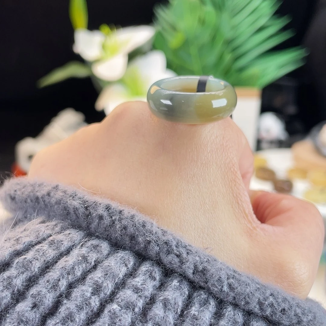 和田玉未镶嵌戒指E94糖青花轮胎18.3