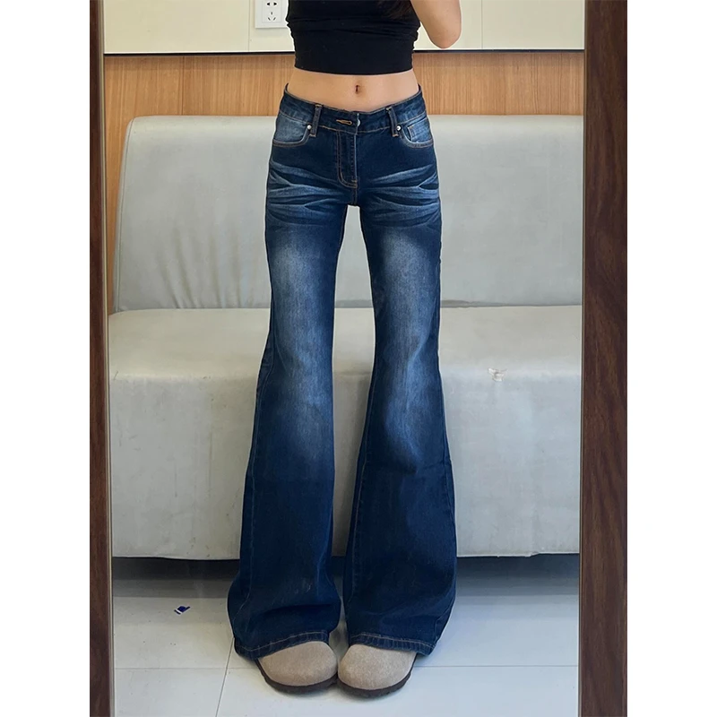 水洗复古高级感低腰微喇牛仔裤女2025夏秋新款磨白显瘦百搭直筒裤