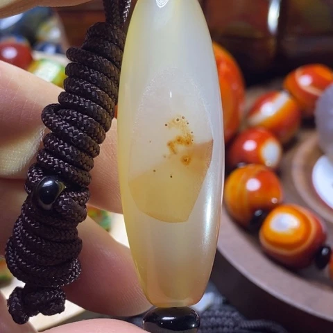 未镶嵌颈饰玛瑙/玉髓明****…