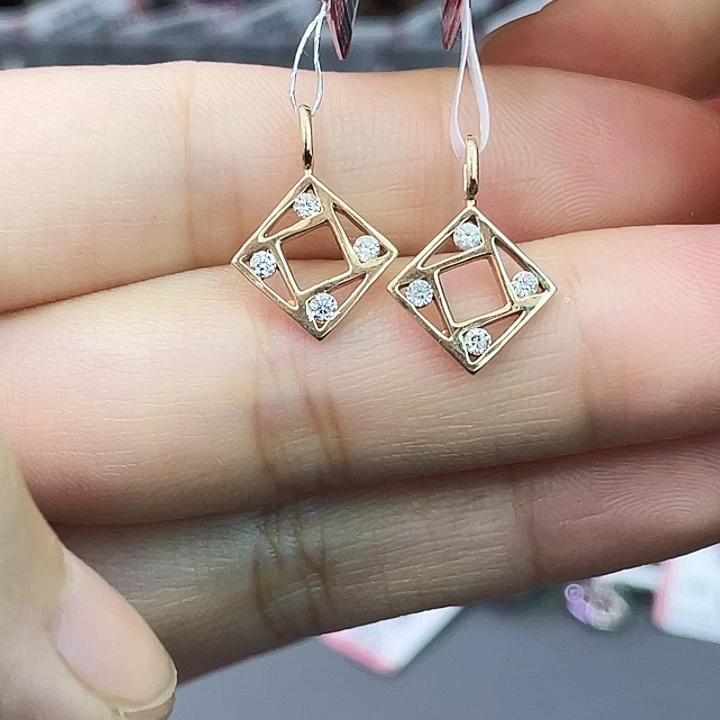 钻石18K金镶嵌颈饰多样性发一件