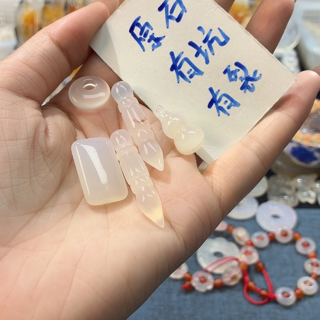 玛瑙/玉髓未镶嵌颈饰