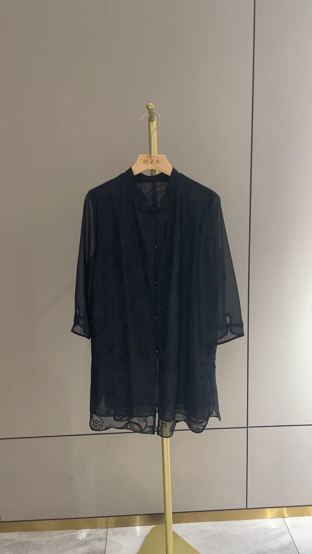 胖太太女士大码刺绣衬衫9010衣长83