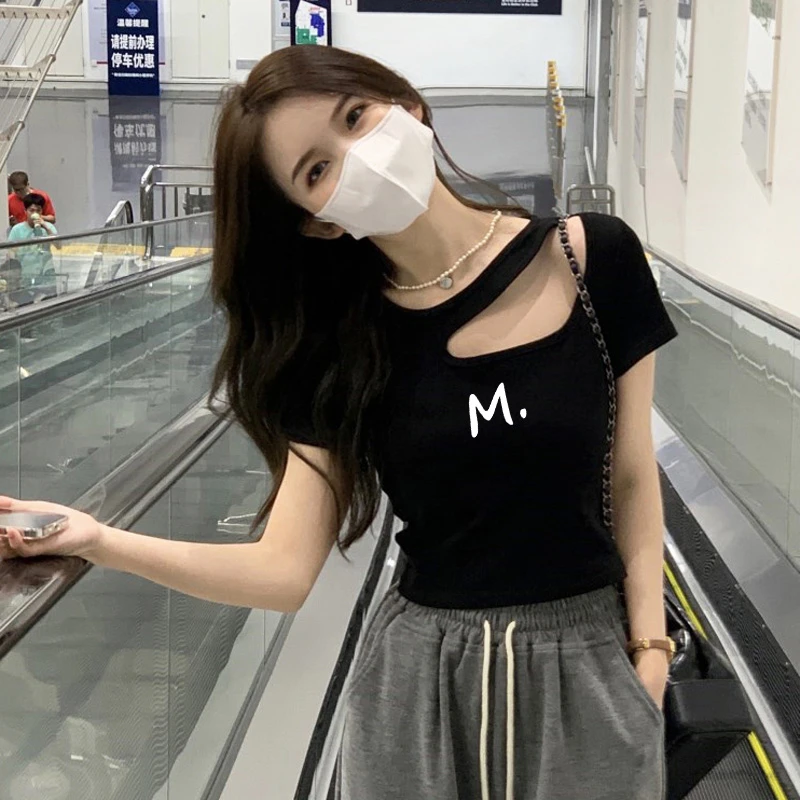 黑色短款短袖T恤女夏季新款设计感镂空修身显瘦辣妹露脐印花上衣