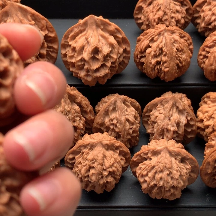 吊坠文玩核桃融***G秦岭野生核鸡心