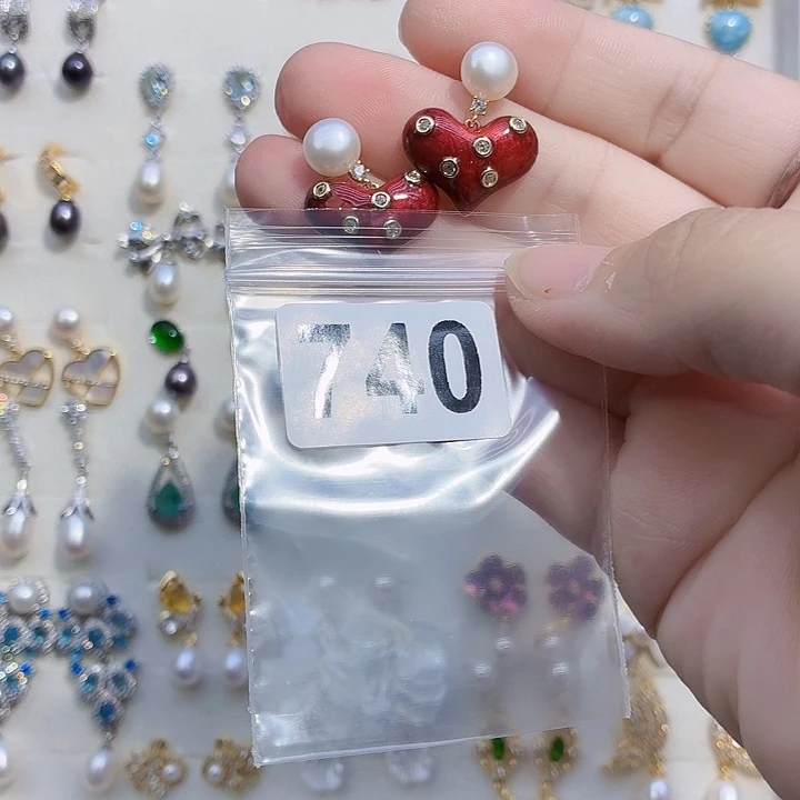 淡水珍珠合金耳饰