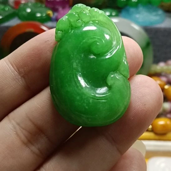 翡翠未镶嵌挂件翡翠