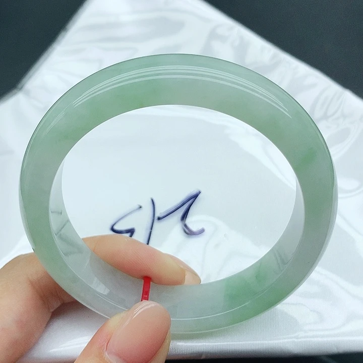 未镶嵌手镯翡翠215