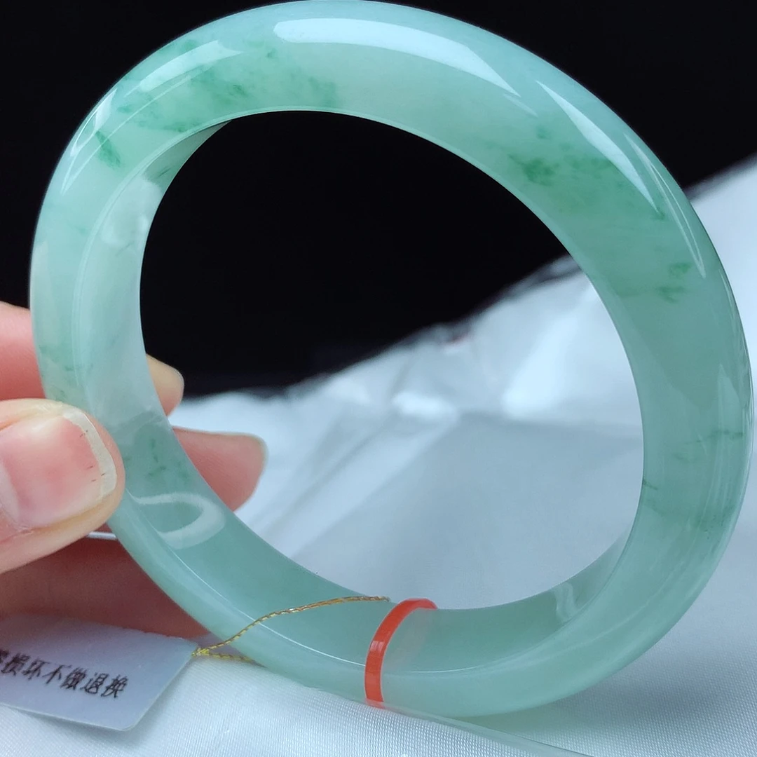 周***z翡翠未镶嵌手镯61圈992