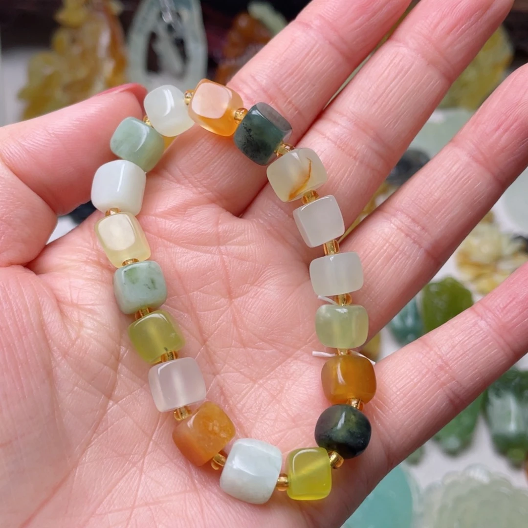 蛇纹石玉颈饰未镶嵌