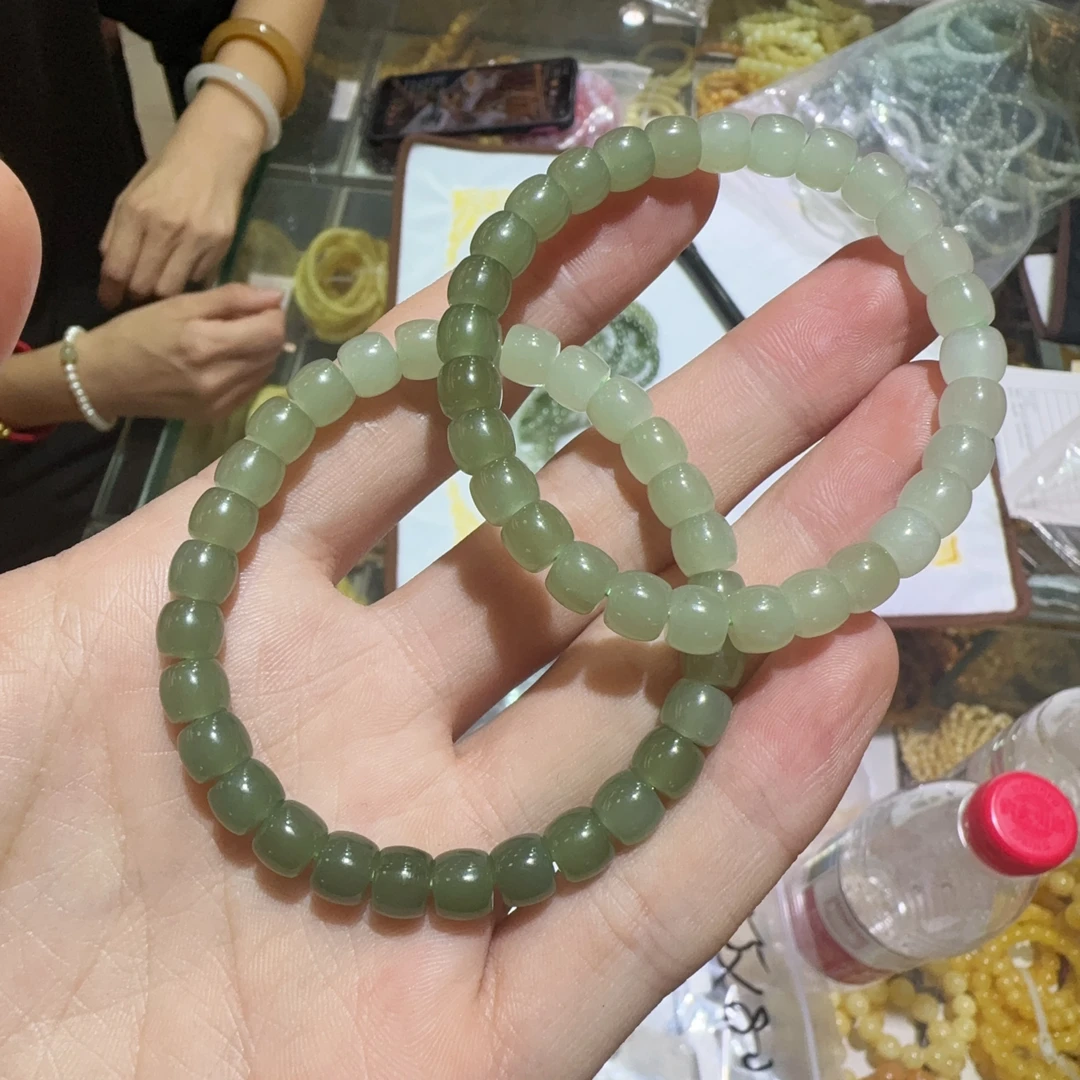 天然和田玉晴水渐变直切手串约6x7mm左右多样性拍一发一x