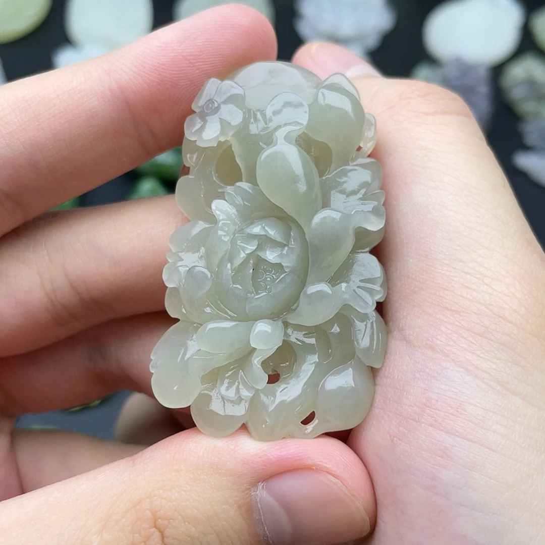 【闪购商品】颈饰未镶嵌和田玉