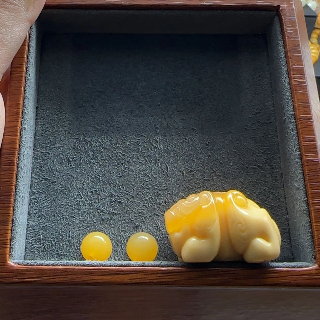 石英质玉（缅黄）配饰未镶嵌夏**6