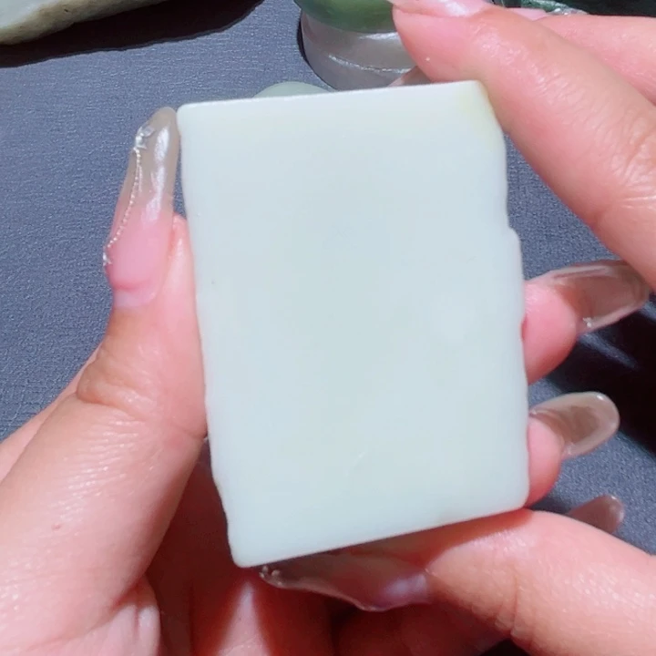 和田玉（糖玉）未镶嵌珠宝奇石