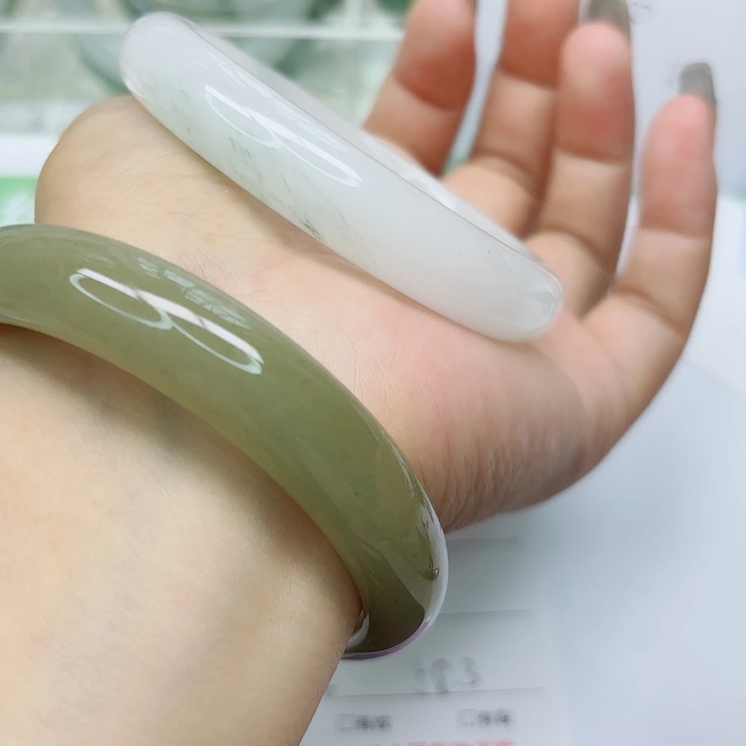 未镶嵌手镯石英质玉19/5758