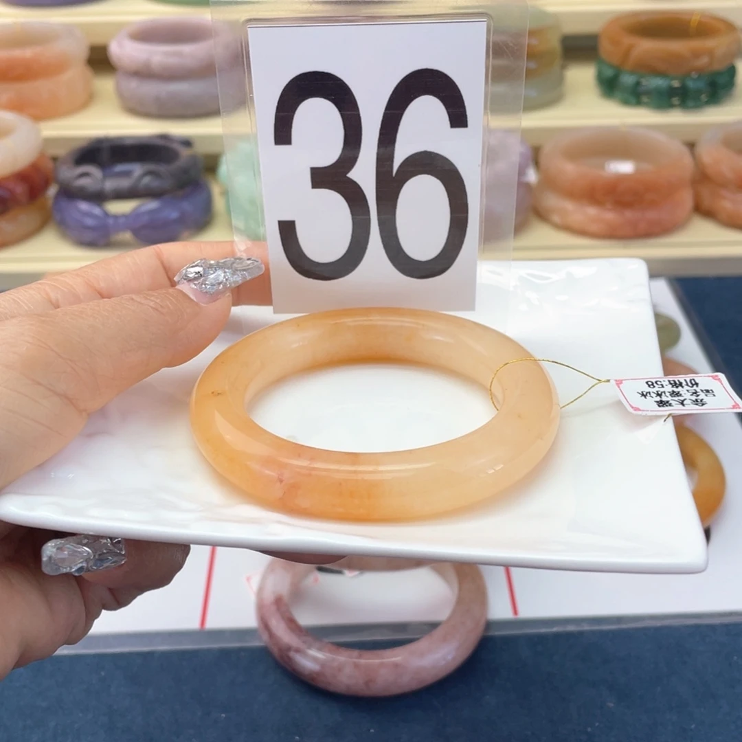 石英质玉未镶嵌手镯