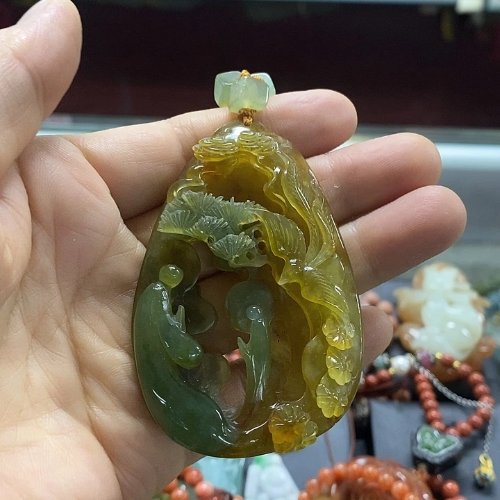 吊坠(赠链)未镶嵌翡翠