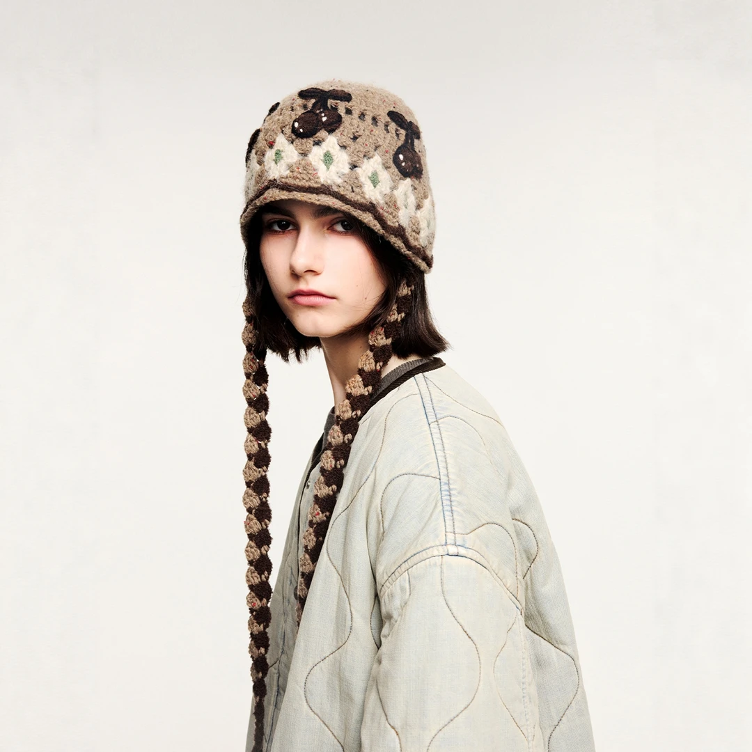 【樱桃渔夫帽】2025冬季新款动感樱桃手钩复古渔夫帽