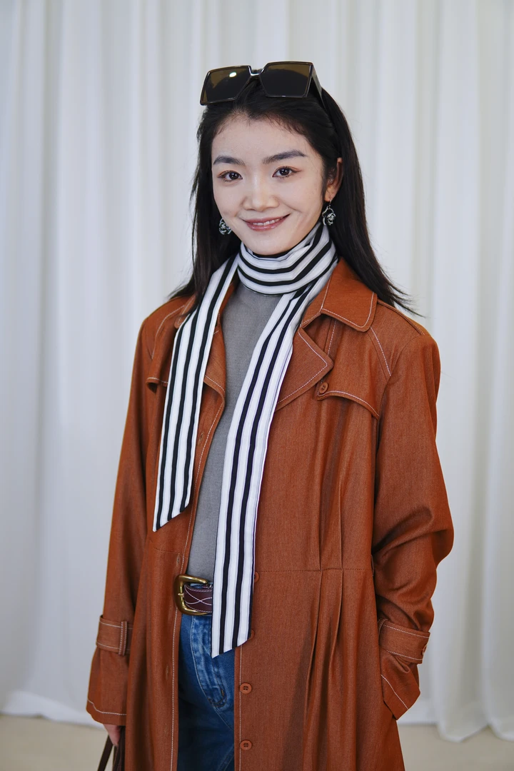 CHUN·「米兰诺复古颈带」时尚休闲百搭宽松简约减龄设计感慵懒日常