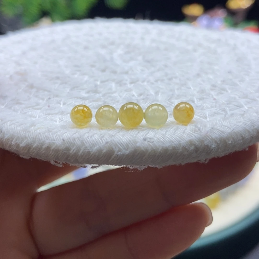 翡翠颈饰未镶嵌多样性发其一