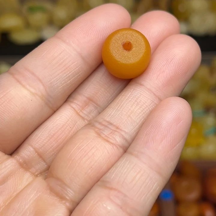 穆***特蜜蜡未镶嵌珠宝奇石天然蜜蜡老蜡墩子