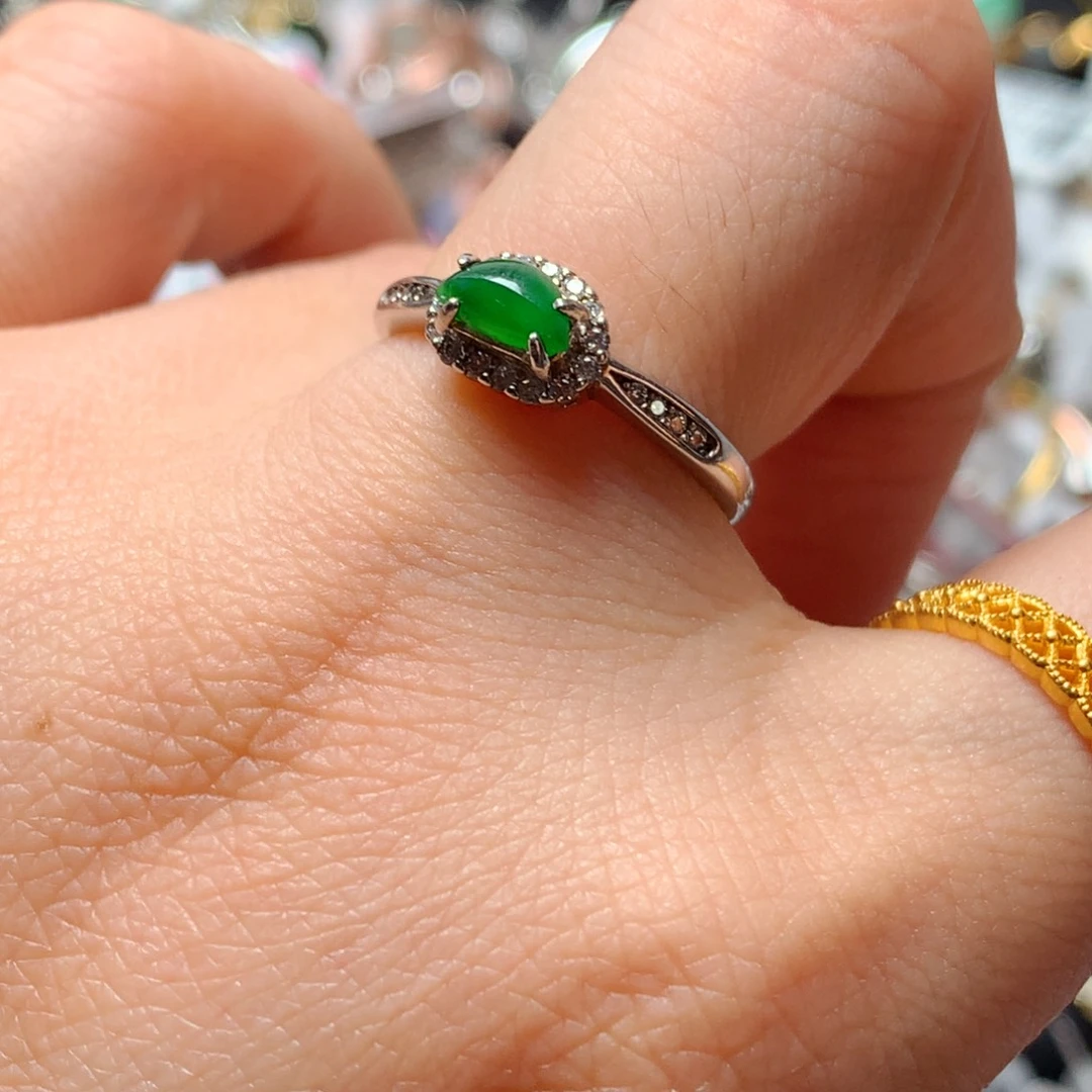 翡翠戒指银S925镶嵌天然翡翠戒指