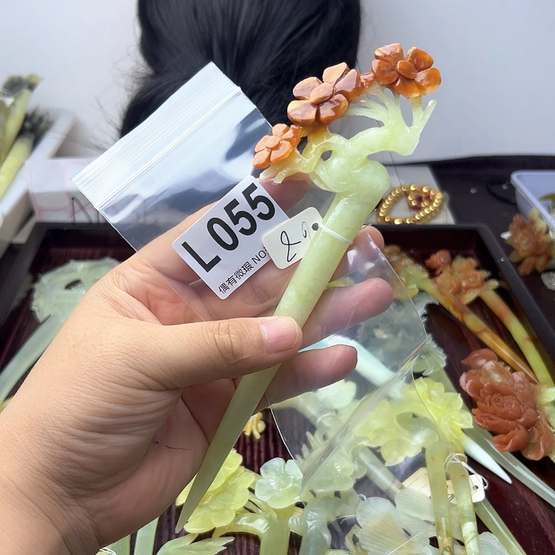 蛇纹石玉合金发饰人**醒