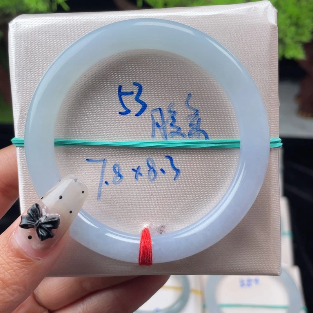 翡翠手镯未镶嵌缅甸翡翠手镯18