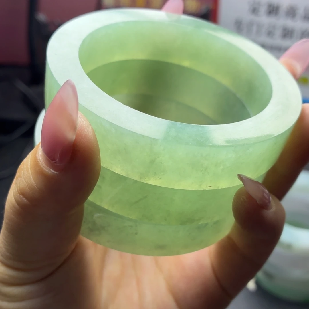 定制翡翠未镶嵌缅A翡翠多样性发一