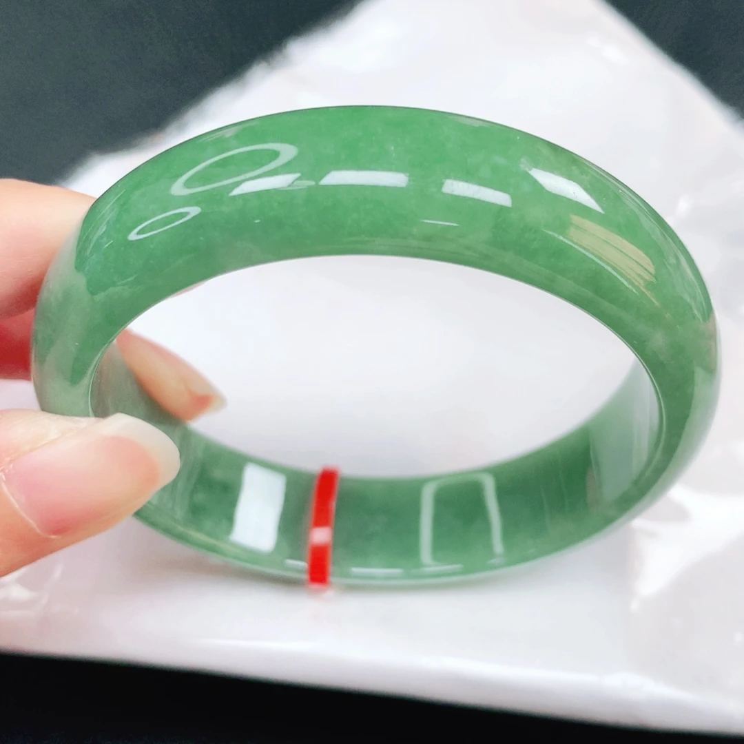 翡翠未镶嵌手镯56圈