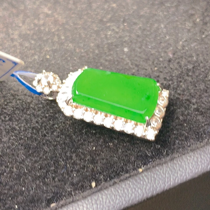 颈饰银S925镶嵌翡翠