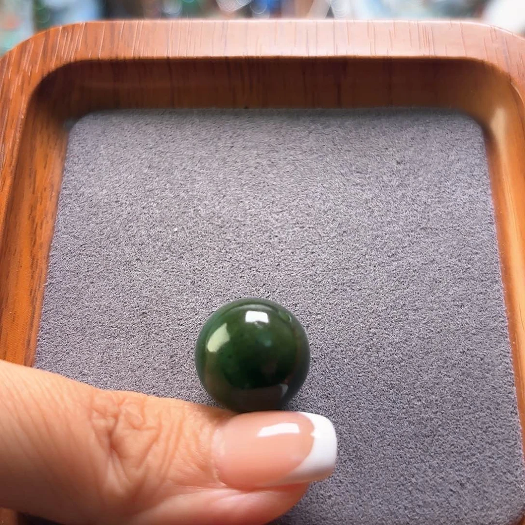 和田玉未镶嵌颈饰小*美