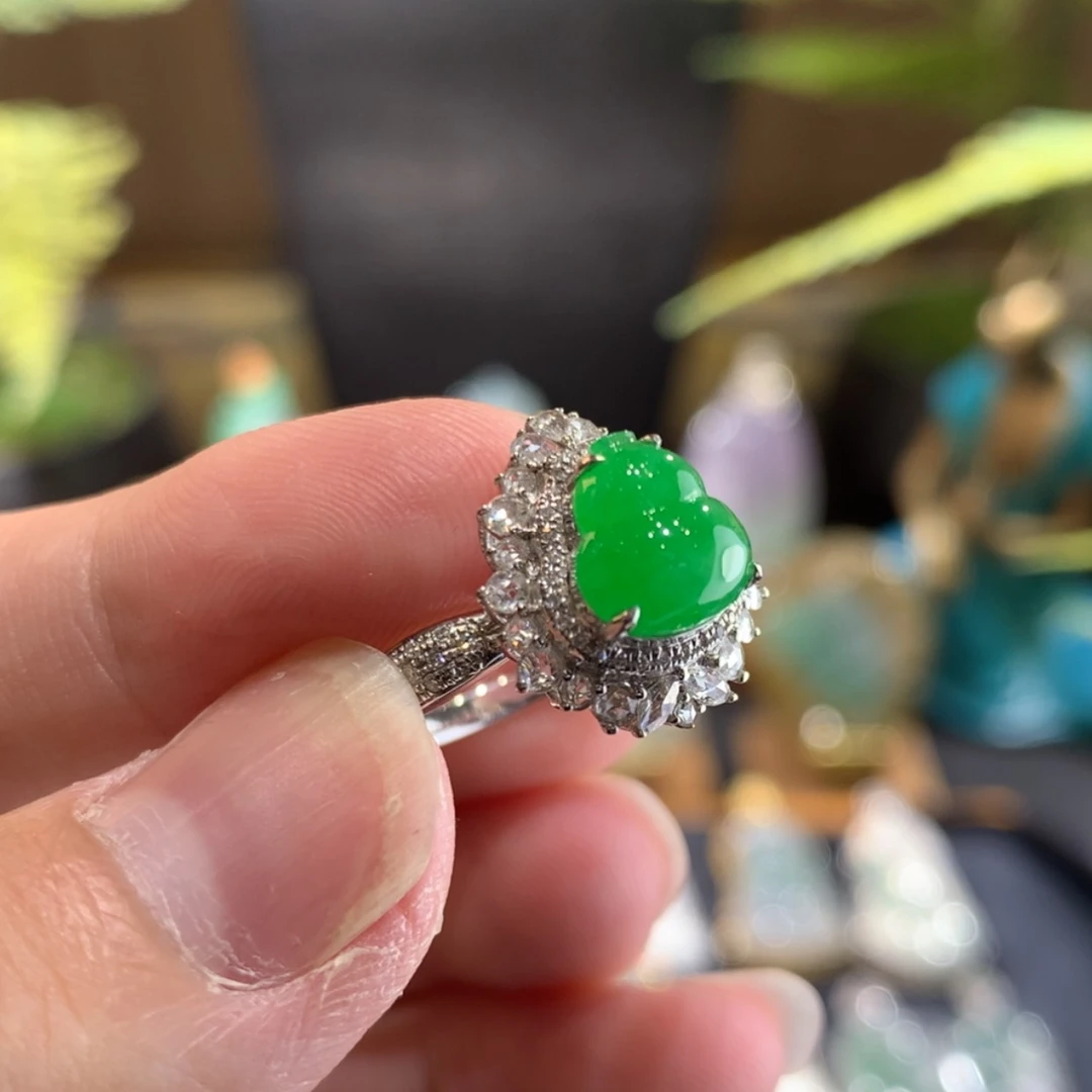 【闪购商品】翡翠颈饰18K金镶嵌戒指
