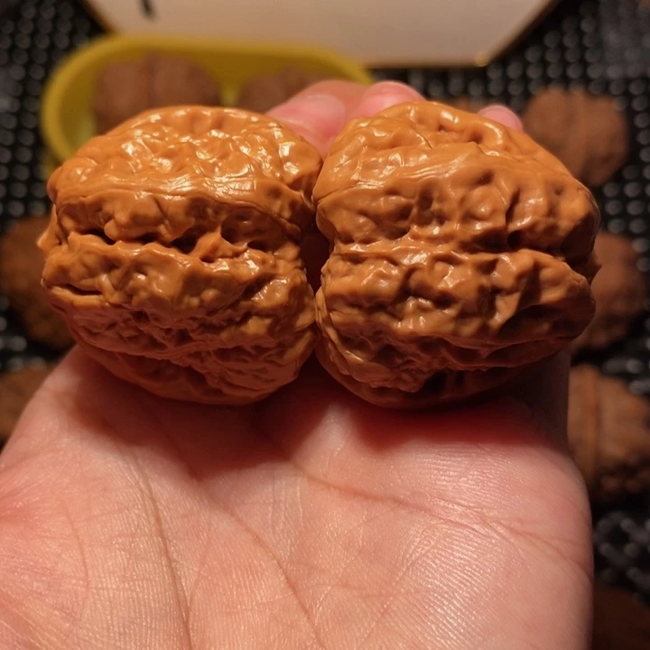 k***s文玩核桃把件四开八腿