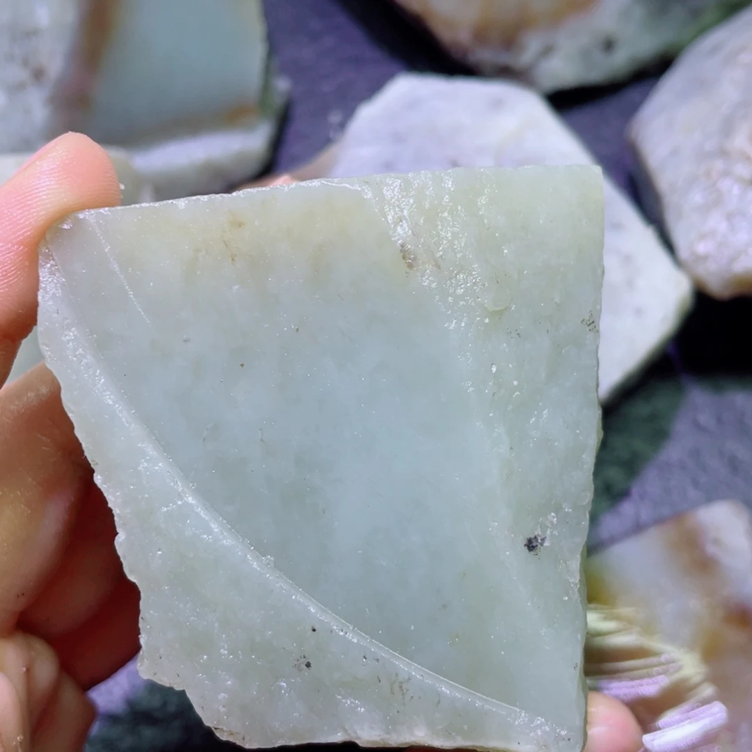 和田玉未镶嵌珠宝半成品