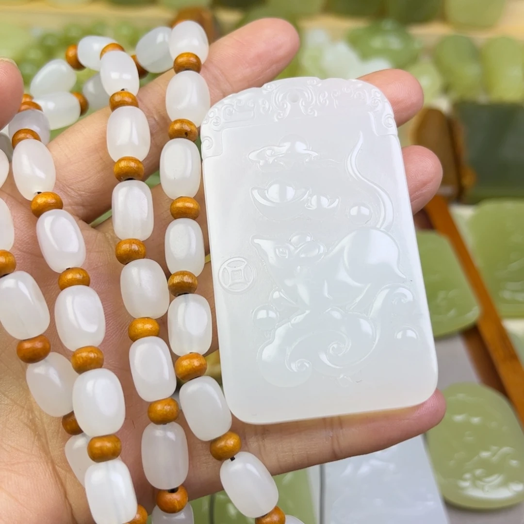 新疆昆仑山料鼠牌