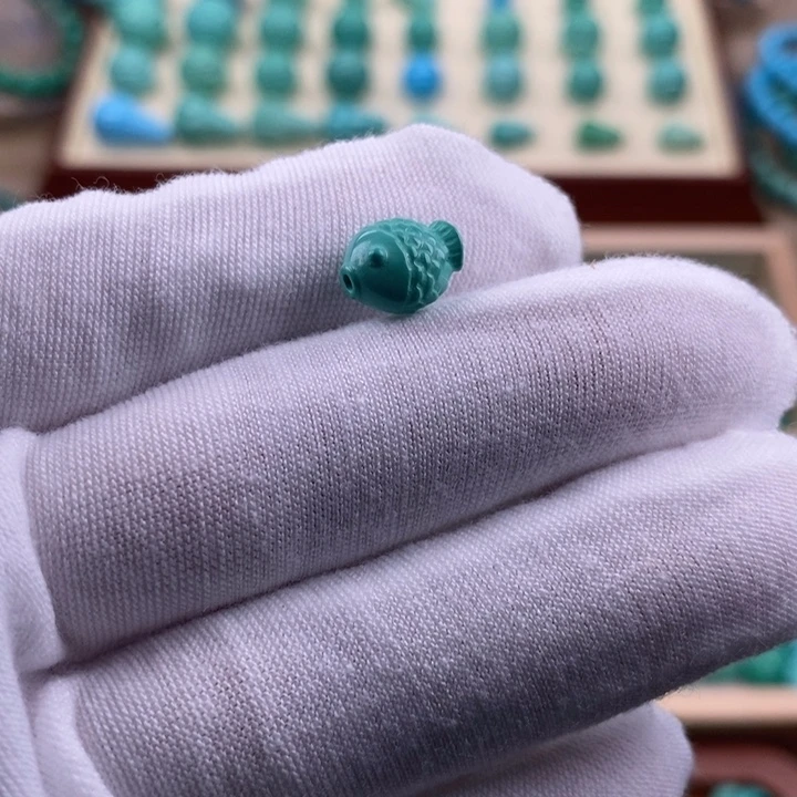 湖北十堰精品小鱼雕刻珠8mm