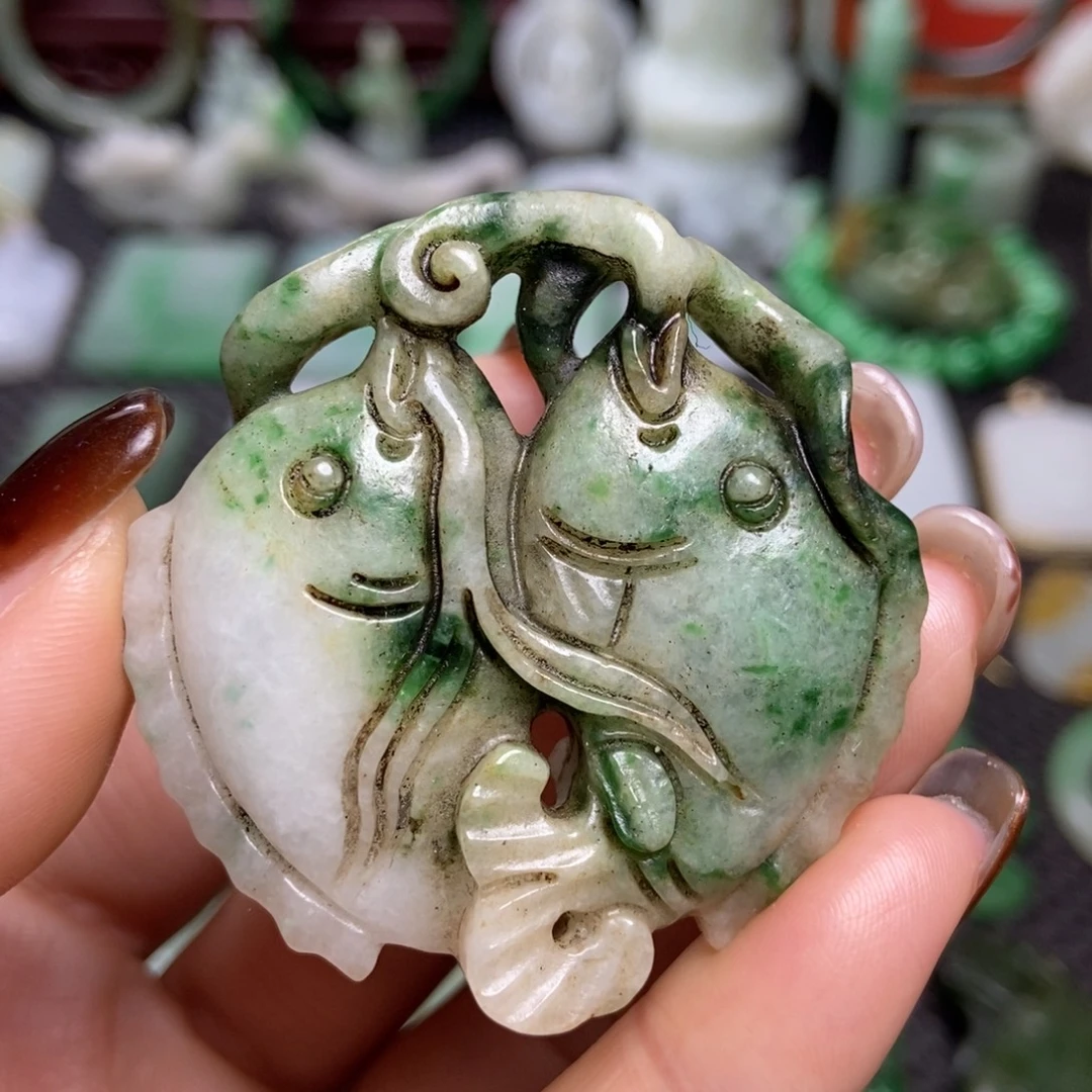 翡翠未镶嵌挂件清
