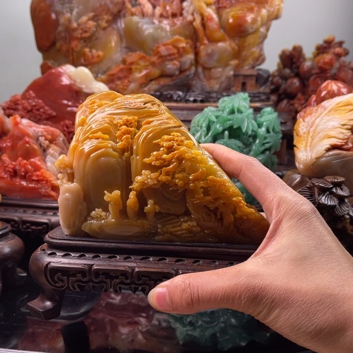 田黄石小*笑指山林别有洞天