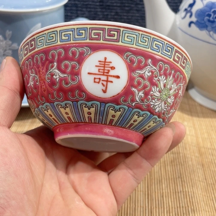 粉彩手绘罗汉一个