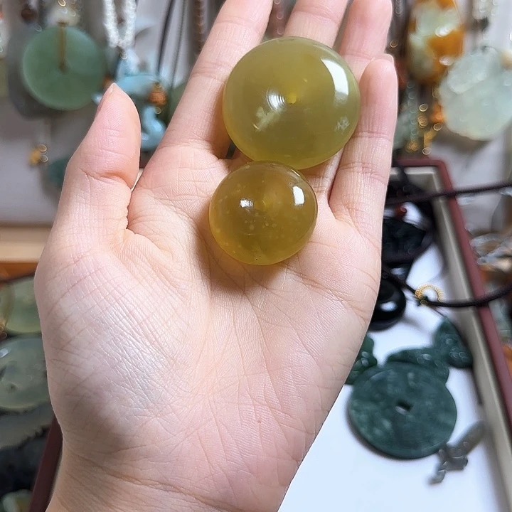 蛇纹石玉合金颈饰