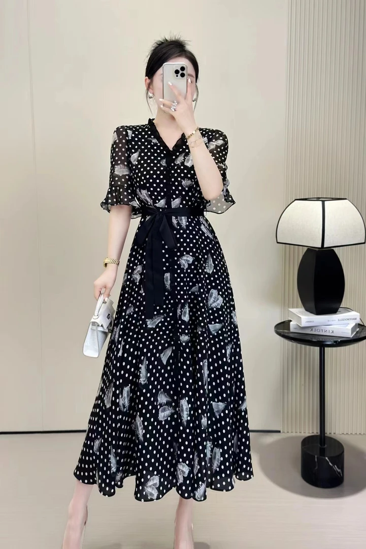 套头款女装波点女士裙子套头时尚连衣裙印花见外包装