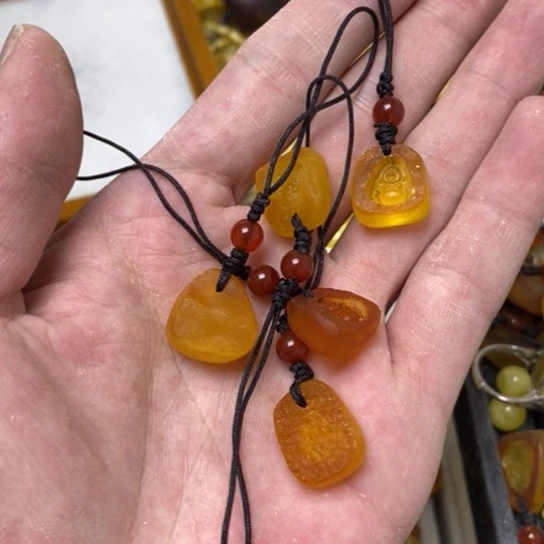 未镶嵌蜜蜡裸石多样性发货2个