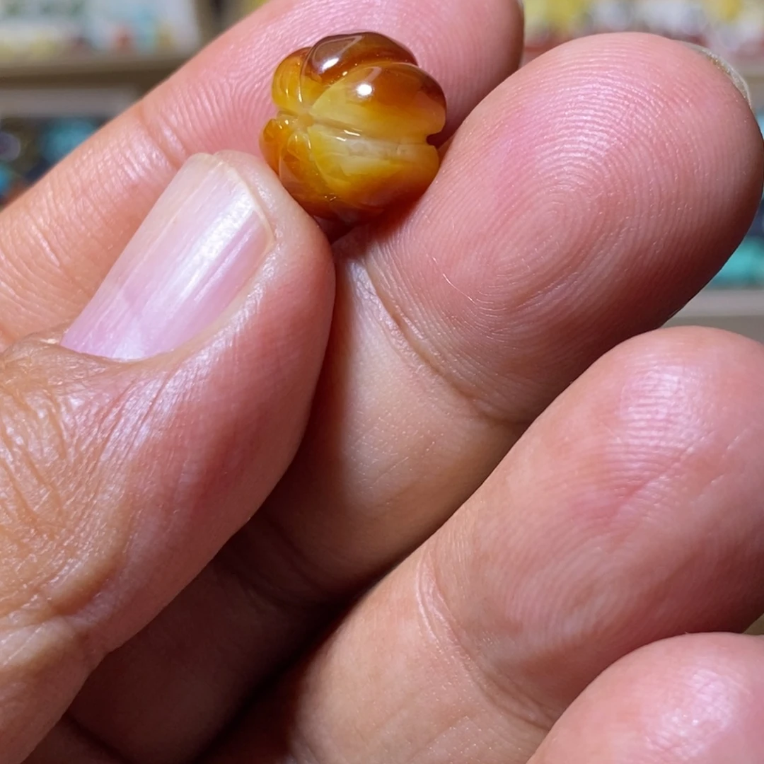 蜜蜡未镶嵌裸石配饰